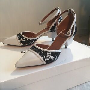 NEW GIVENCHY Ranelle Leather & Lace Screw-Heel